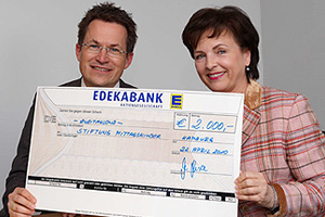 scheckuebergabe_edeka